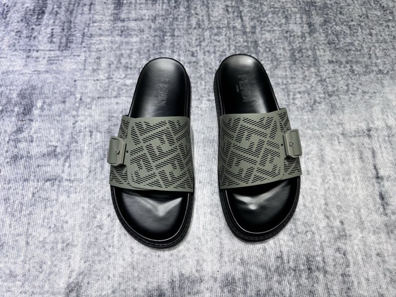 펜디 FENDI 남성 캐주얼 슬리퍼 001-221150