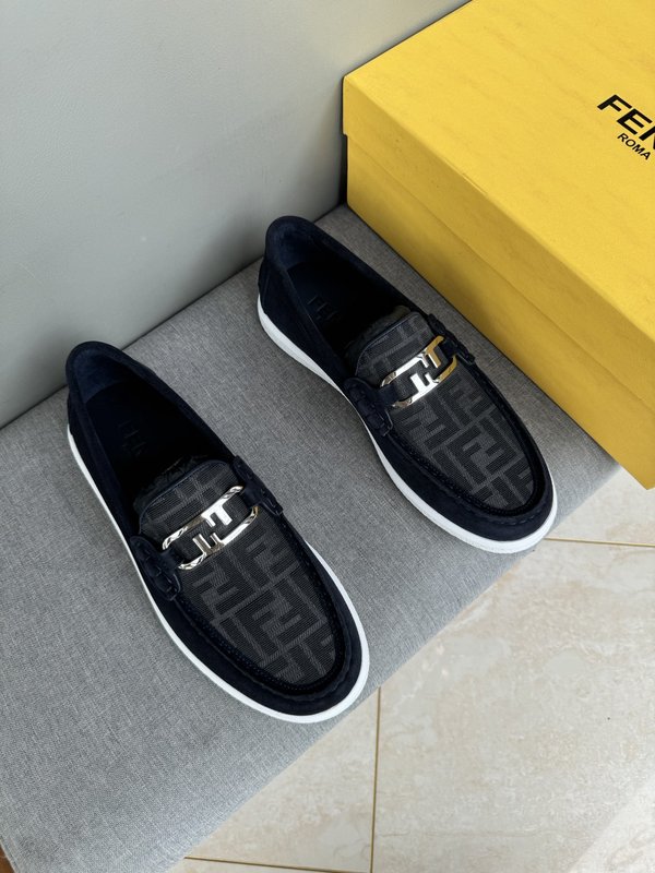 펜디 FENDI 남성 캐주얼 가죽 로퍼 001-221209