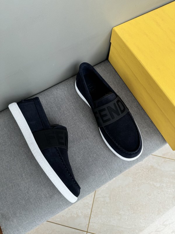 펜디 FENDI 수입 소 가죽 캐주얼 슈즈 001-221228