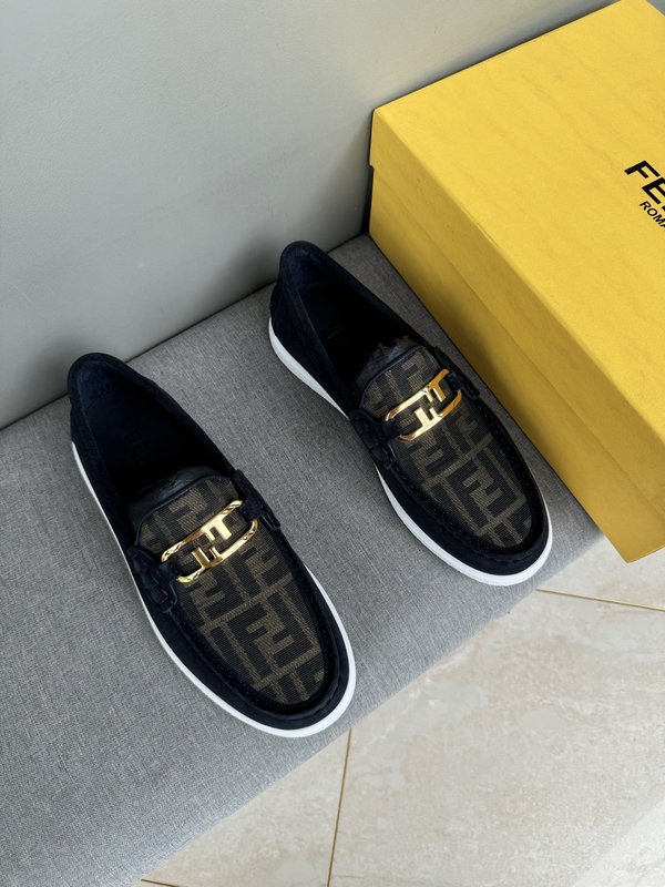 펜디 FENDI 남성 캐주얼 가죽 로퍼 001-221230