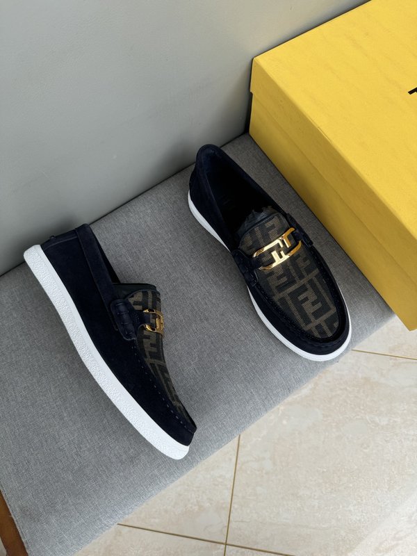펜디 FENDI 남성 캐주얼 가죽 로퍼 001-221230