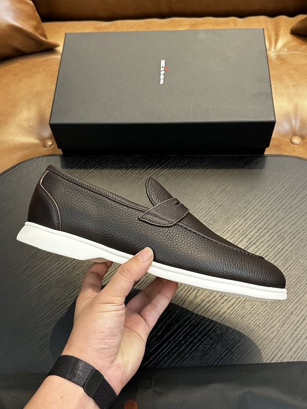 Kiton 남성 송아지 가죽 운동화 001-221620