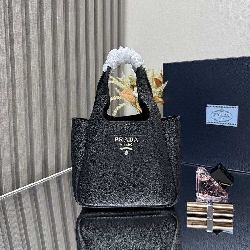 프라다 미니 버킷 토트백 001-221837