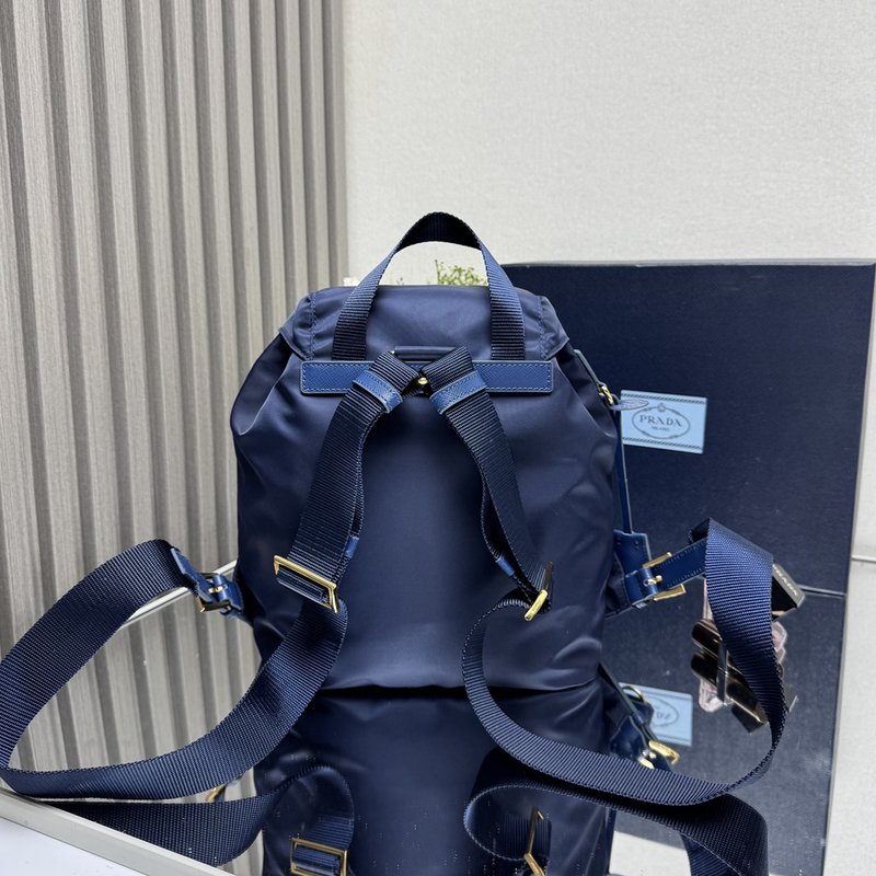프라다 클래식 나일론 백팩 001-221950