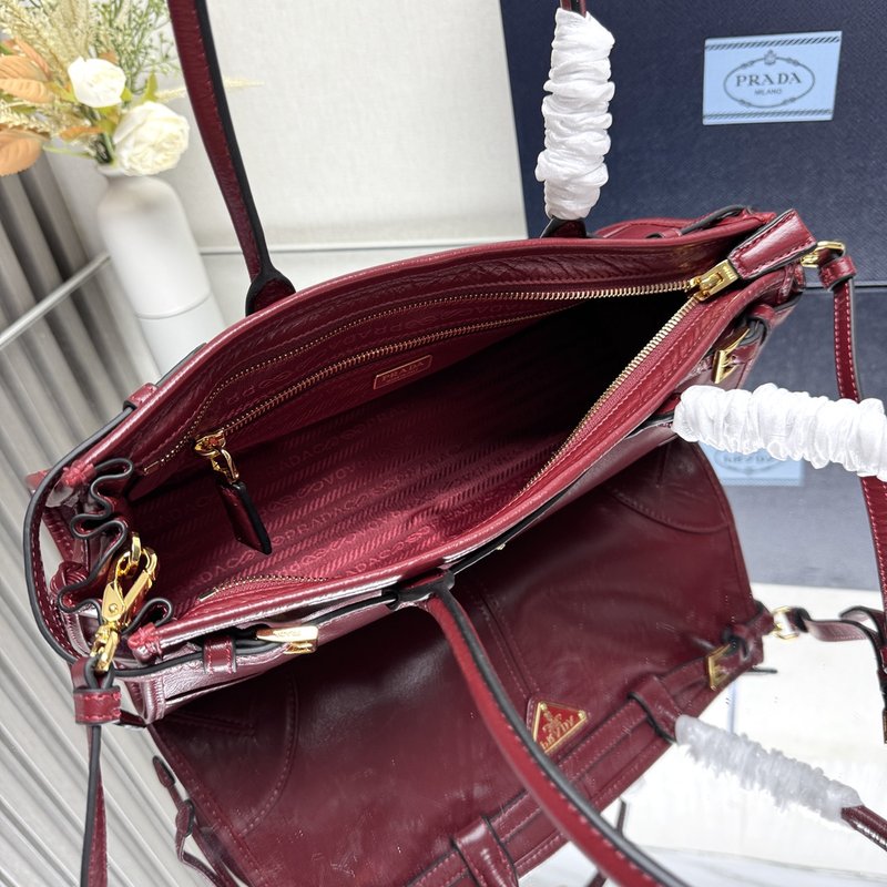 프라다 오일드 레더 빈티지 핸드백 001-222065