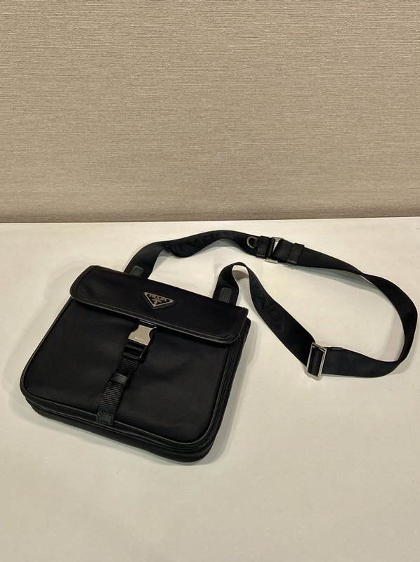 프라다 사피아노 가죽 나일론 숄더백 001-222264