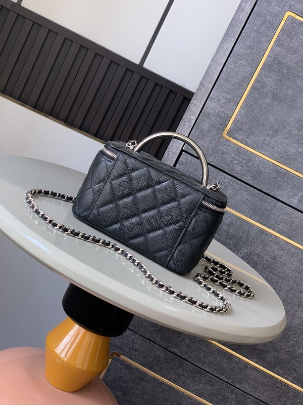 샤넬 에나멜 블랙 실버 버클 핸드백 001-222561