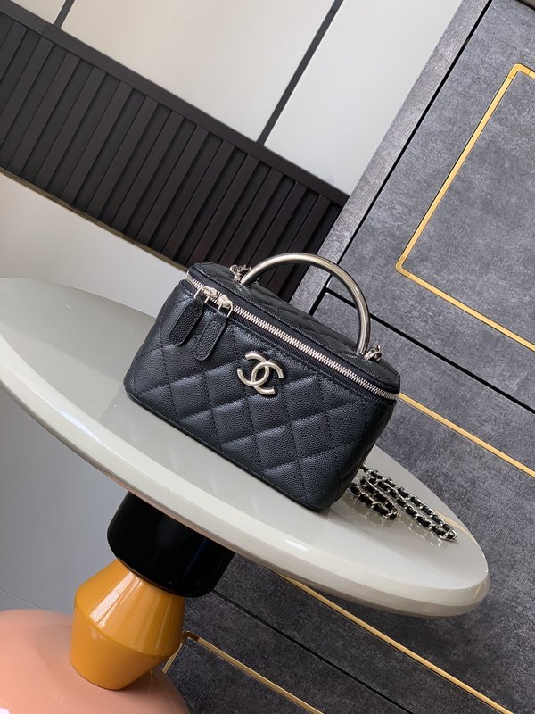 샤넬 에나멜 블랙 실버 버클 핸드백 001-222561