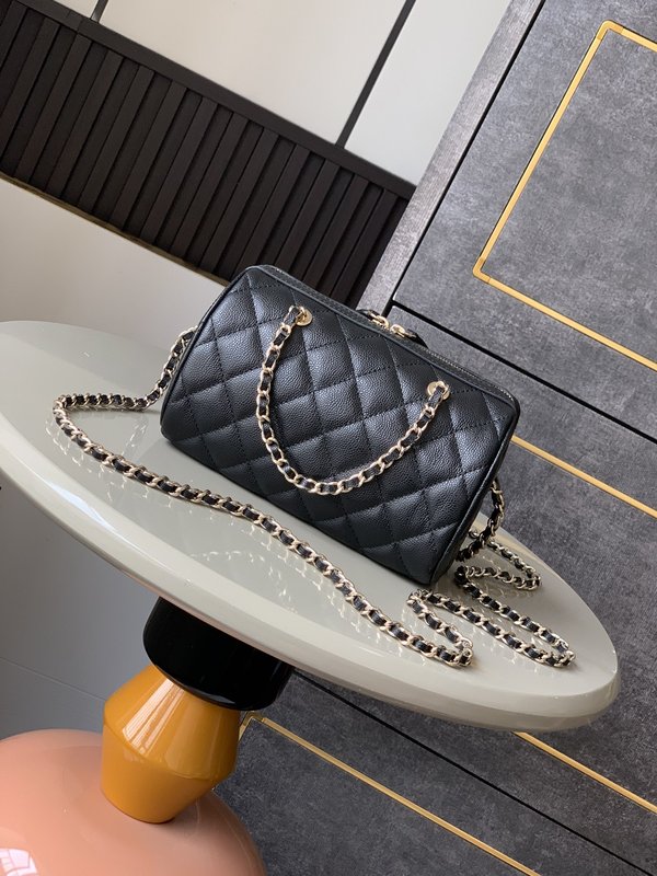 샤넬 하트 버클 보스턴 볼링백 001-222595