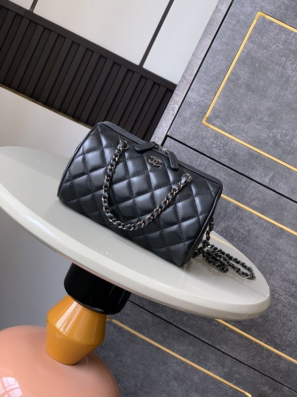 샤넬 블랙 퀼팅 보스턴 볼링백 001-222599