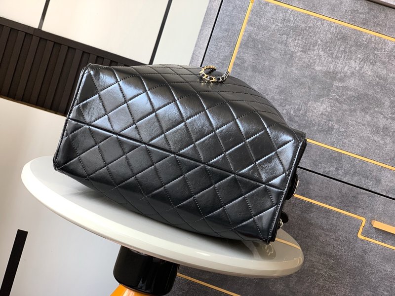 샤넬 블랙 오일드 레더 대형 호백 가방 001-222838