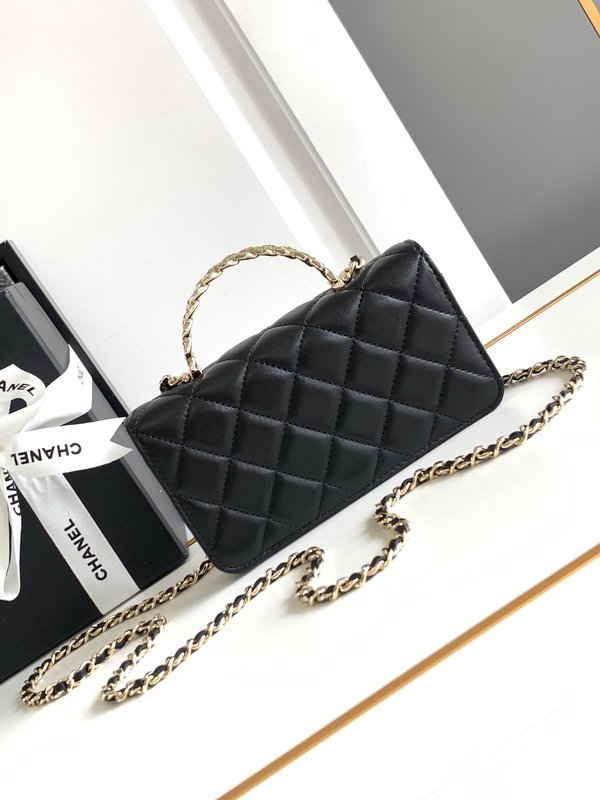샤넬 블랙 다이아몬드 진주 핸들 아코디언백 001-222842