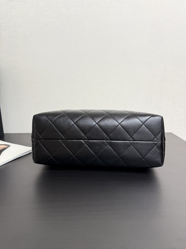 샤넬 25A 스웨이드 스파이싱 퀼팅 체인백 001-222914