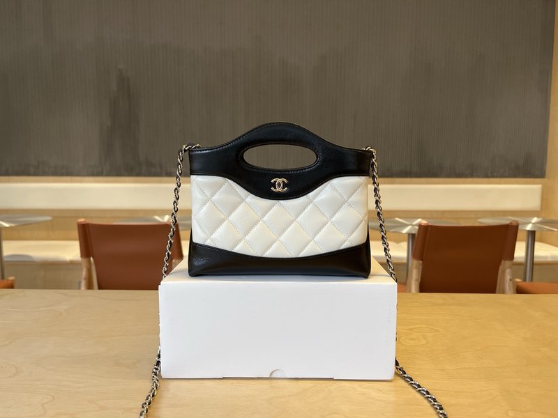 샤넬 24C 31bag 미니 오일드 왁스 가죽 001-222939