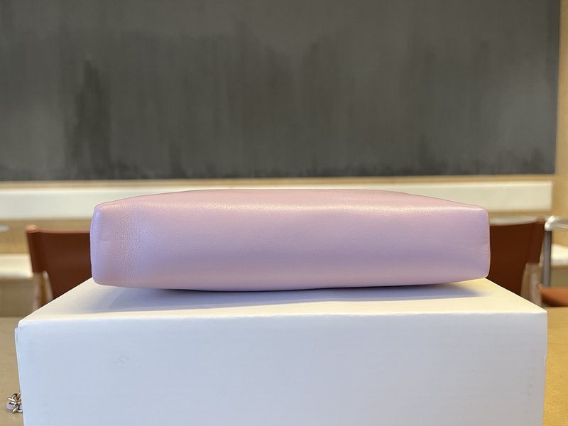 샤넬 가로형 미니 퀼팅 오일드 레더 숄더백 001-222940
