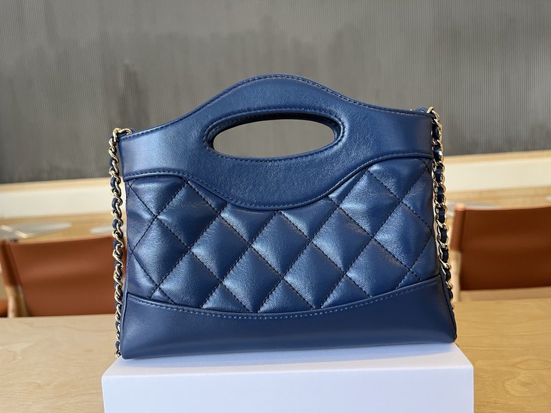 샤넬 24C 31bag 미니 오일드 왁스 가죽 001-222948