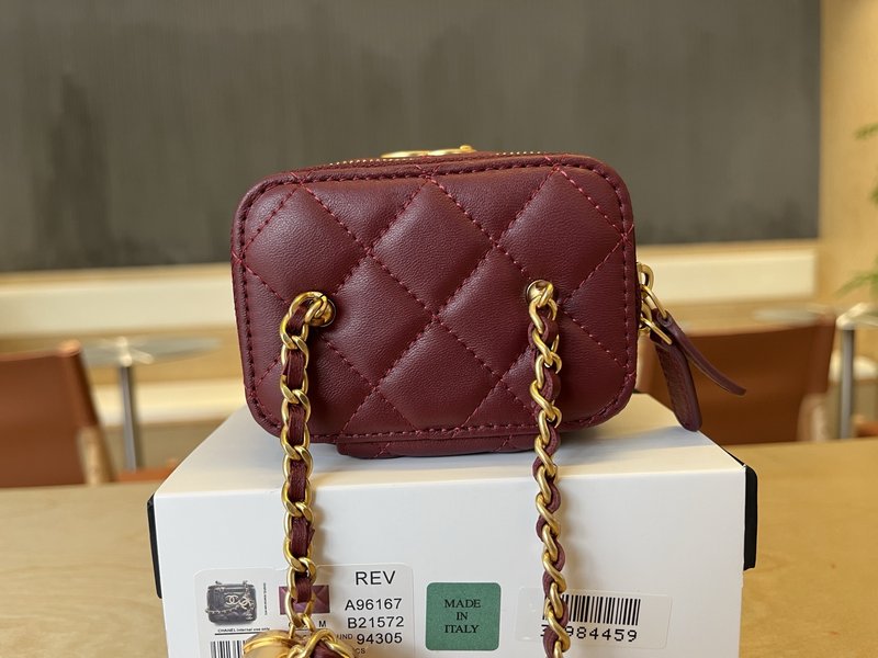 샤넬 더블 C 버클 롱 박스 백 001-223311