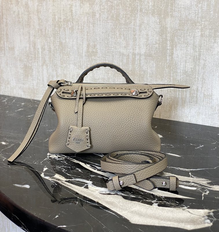 Fendi 업그레이드 버전 닙닙백 보스턴 핸드백 크로스 001-223357