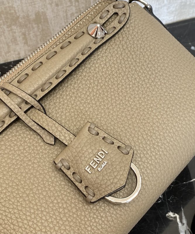 Fendi 업그레이드 버전 닙닙백 보스턴 핸드백 크로스 001-223357