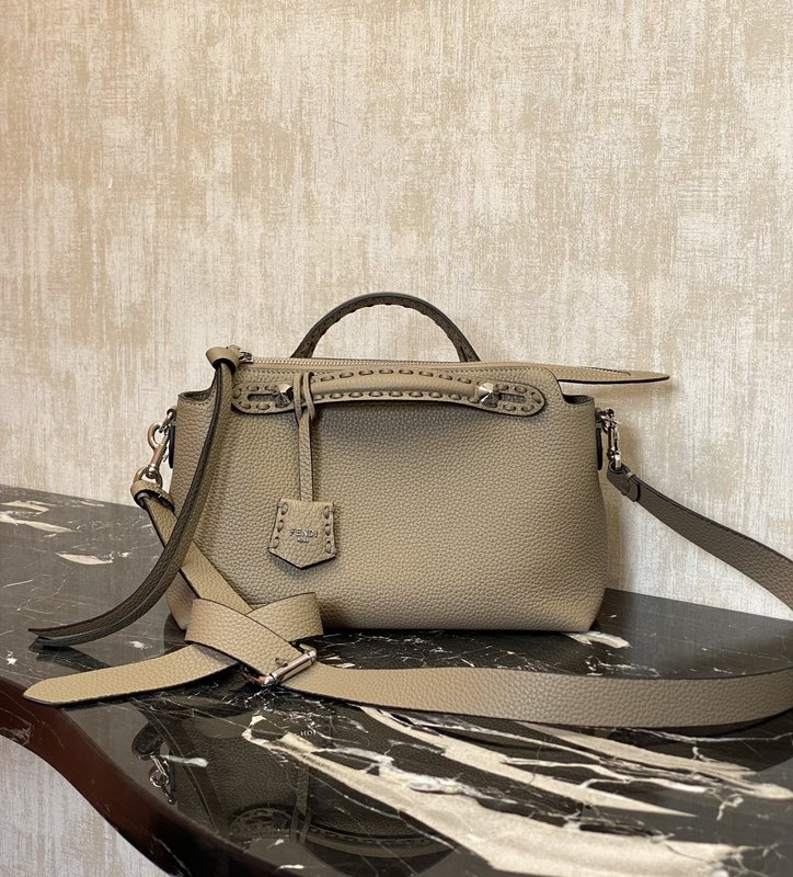 Fendi 업그레이드 버전 닙닙 보스턴백 001-223359