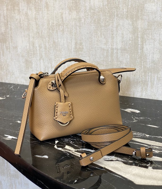 Fendi 업그레이드 버전 닙닙백 보스턴 핸드백 001-223383