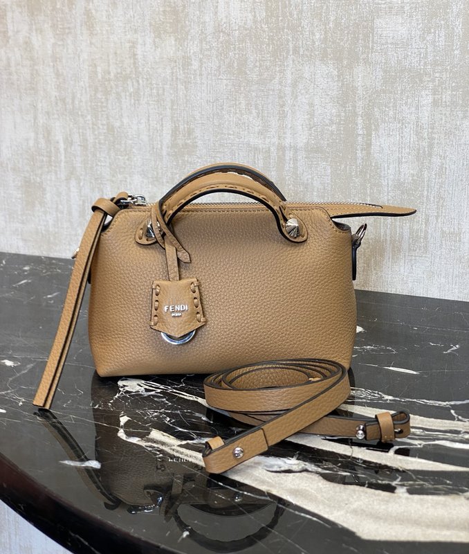 Fendi 업그레이드 버전 닙닙백 보스턴 핸드백 001-223383