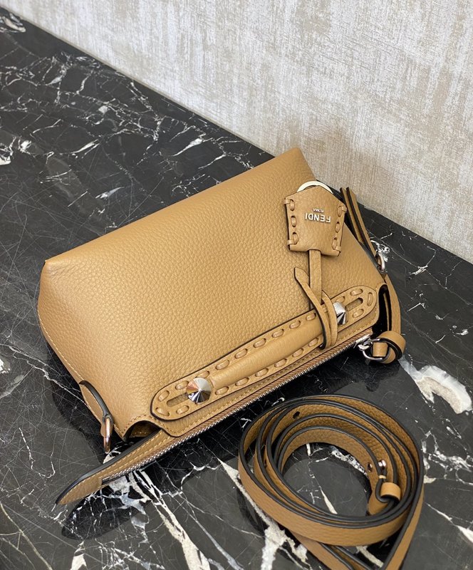 Fendi 업그레이드 버전 닙닙백 보스턴 핸드백 001-223383