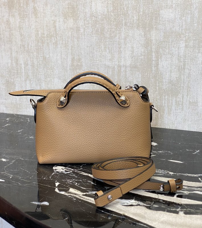 Fendi 업그레이드 버전 닙닙백 보스턴 핸드백 001-223383