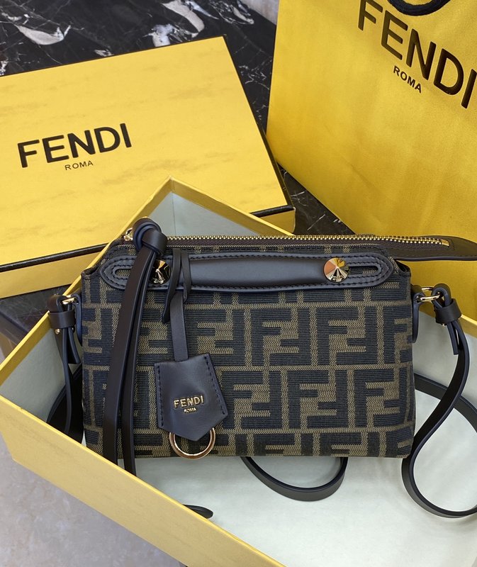 Fendi 업그레이드 닙닙 보스턴백 001-223472