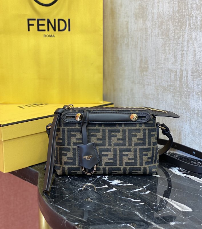 Fendi 업그레이드 닙닙 보스턴백 001-223472