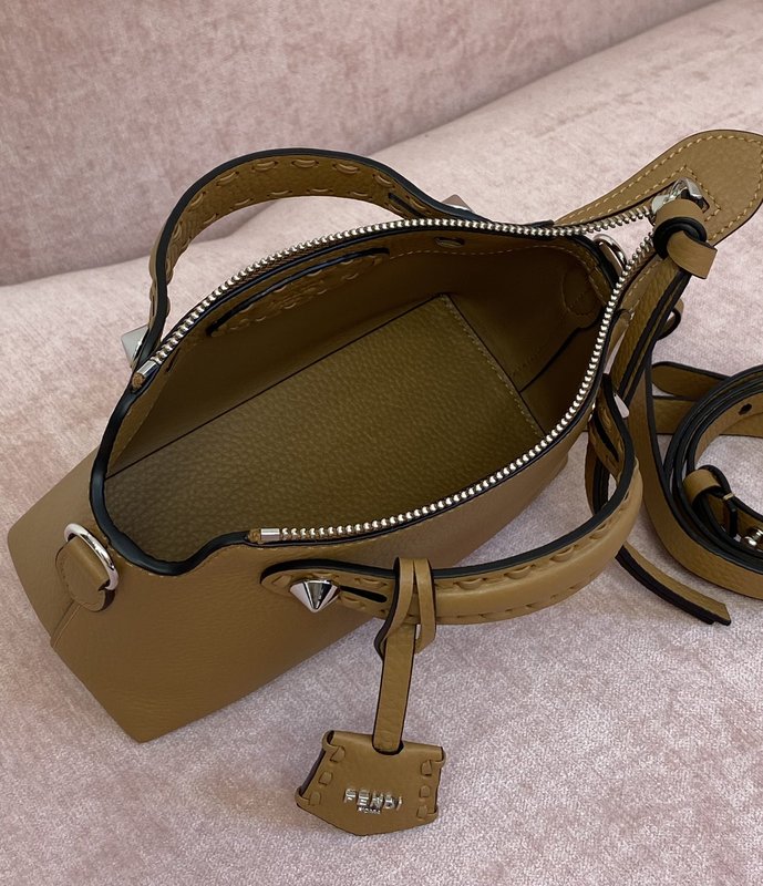 Fendi 업그레이드 버전 닙닙 보스턴백 001-223473