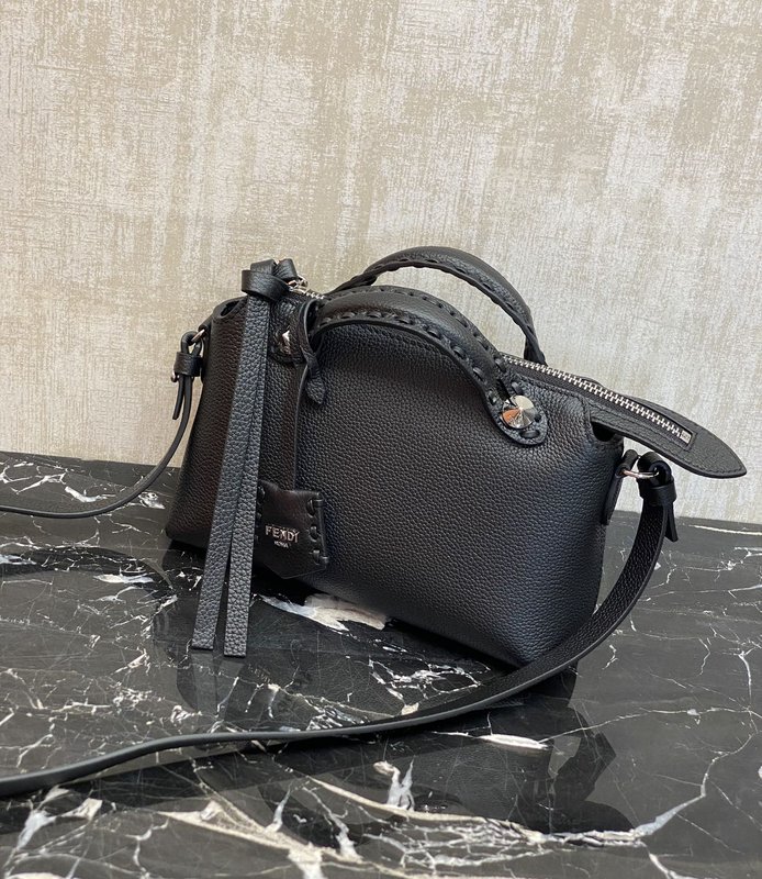 Fendi 업그레이드 닙닙 보스턴백 001-223475