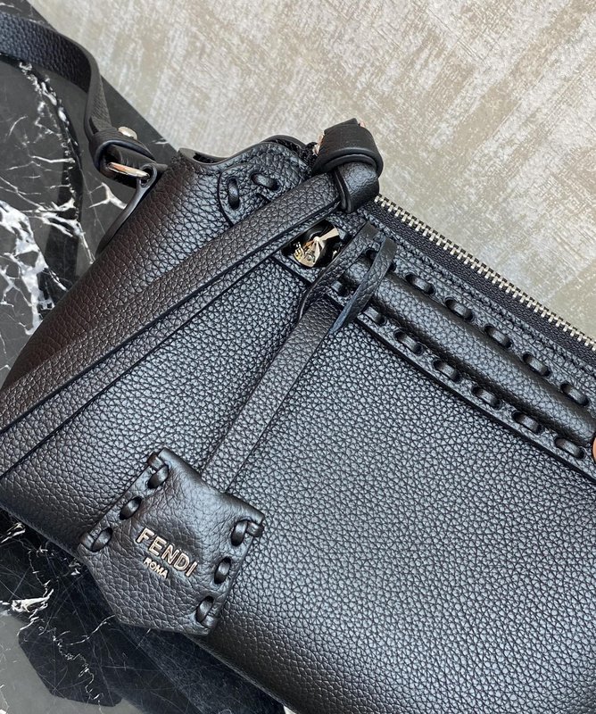 Fendi 업그레이드 닙닙 보스턴백 001-223475