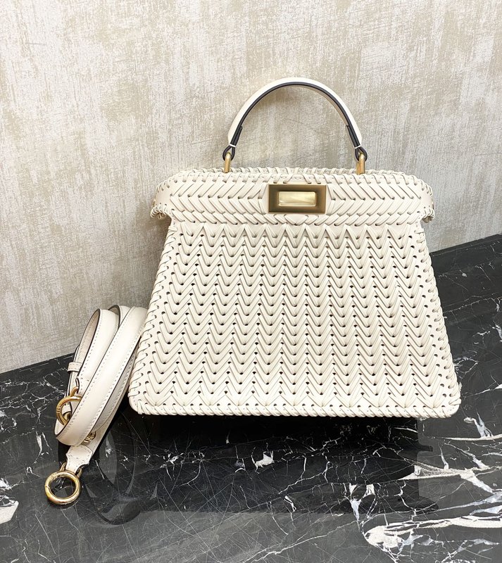 펜디 피카부 페티트 백 001-223500