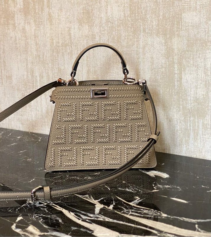 펜디 피카부 페티트 웨이브 핸들백 001-223507