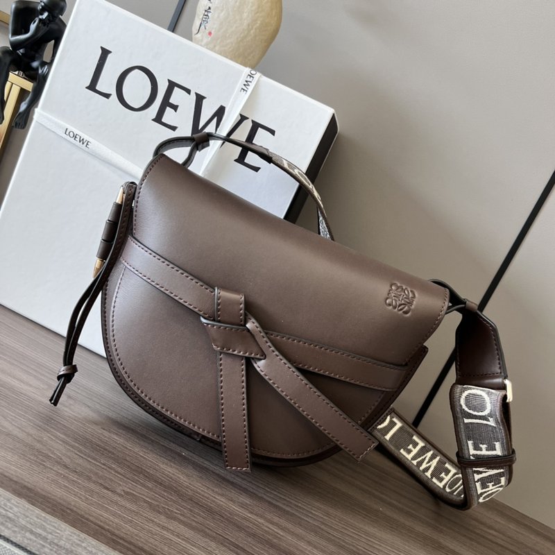 로에베 게이트 미니 백 001-223595