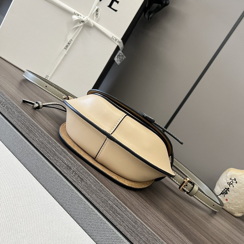 로에베 게이트 듀얼 미니 핸드백 001-223799