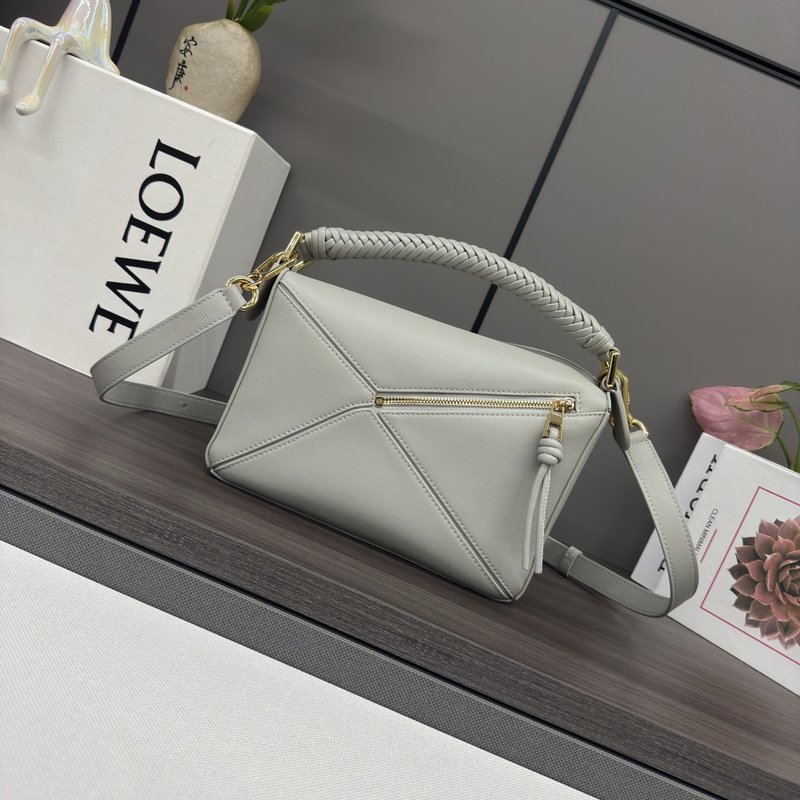 로에베 퍼즐 백 001-223822