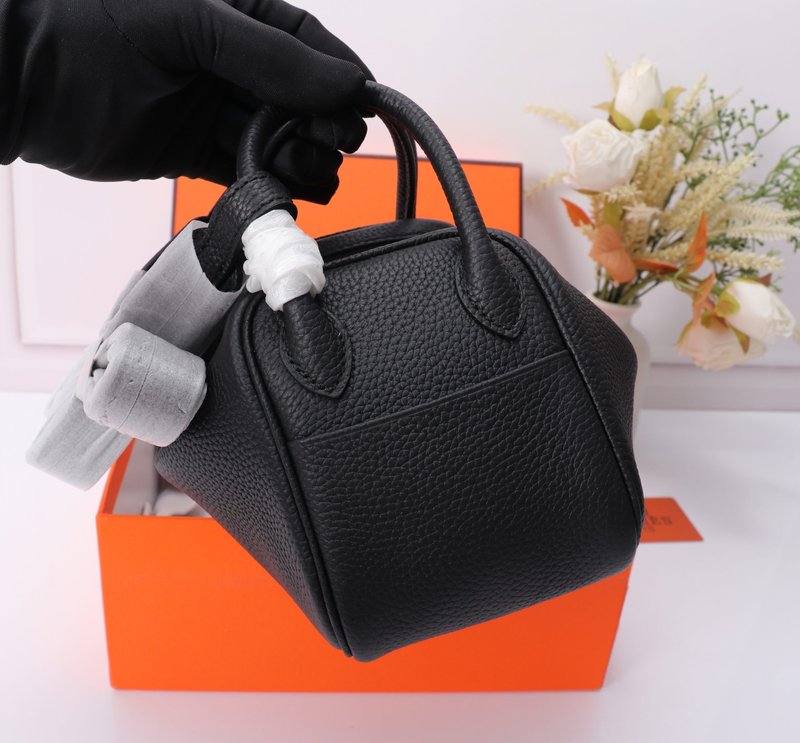 에르메스 미니 린디 19cm 블랙 골드 핸드백 001-224186