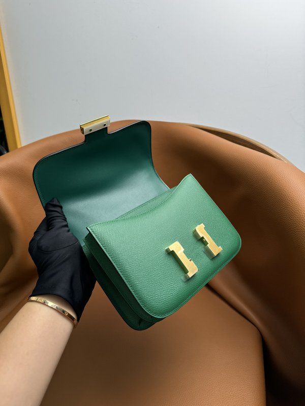 에르메스 콩고르 19cm 벨벳그린 핸드백 001-224221