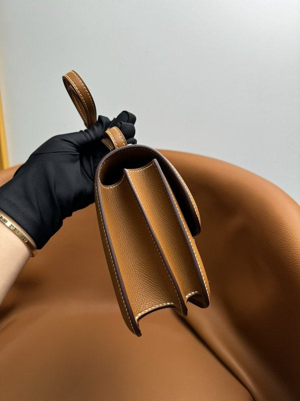 에르메스 콩상 19cm 골드브라운 엡솜 가죽 001-224302
