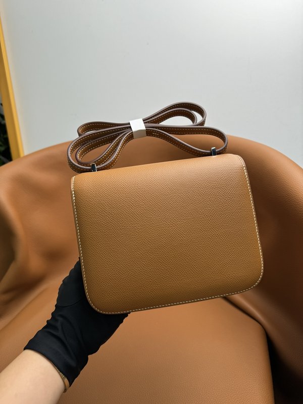 에르메스 콩상 19cm 골드브라운 엡솜 가죽 001-224302