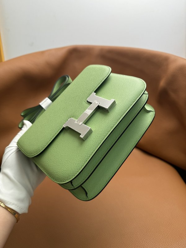 에르메스 콩고르 19cm 아보카도 그린 핸드백 001-224311
