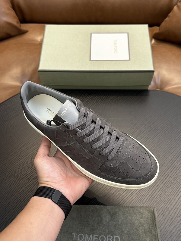 TOM FORD 가죽 로우탑 스니커즈 001-226359