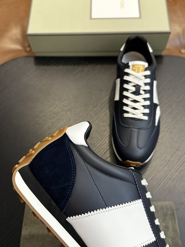 TOM FORD 소가죽 로우탑 스니커즈 001-226432