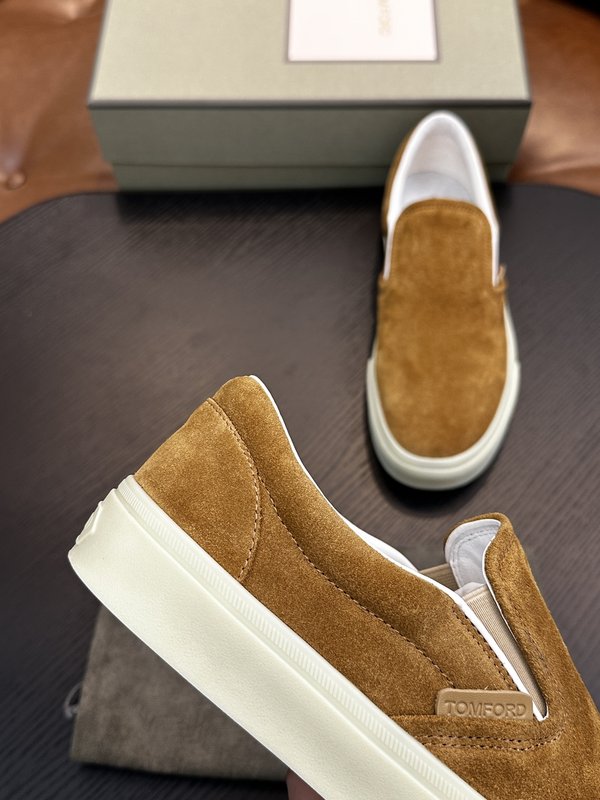 TOM FORD Cambridge 스웨이드 로우톱 슈즈 001-226457