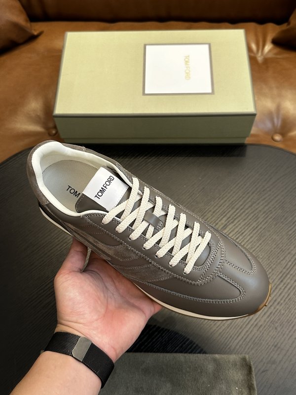 TOM FORD 캠브리지 가죽 로우탑 스니커즈 001-226467