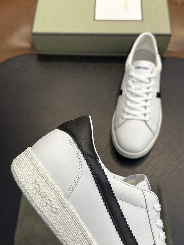 TOM FORD 가죽 로우탑 스니커즈 001-226536