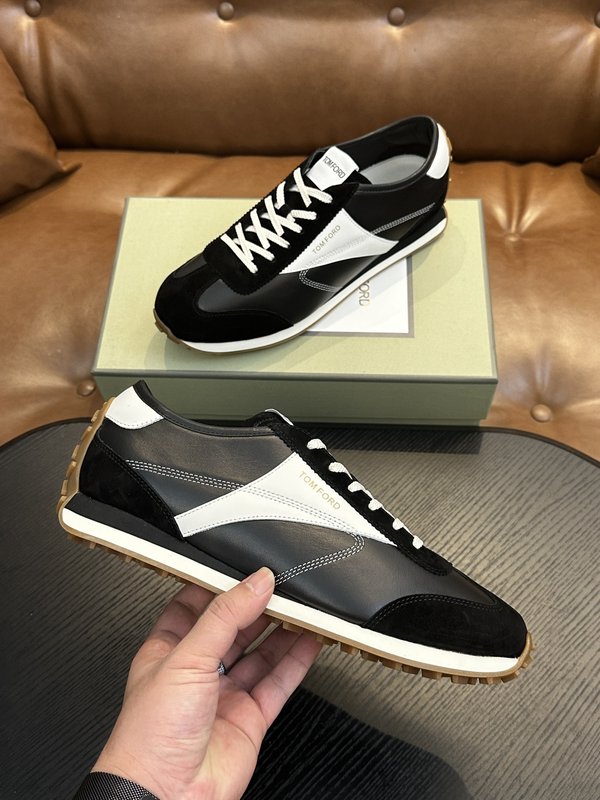 TOM FORD 캠브리지 스웨이드 로우톱 스니커즈 001-226548