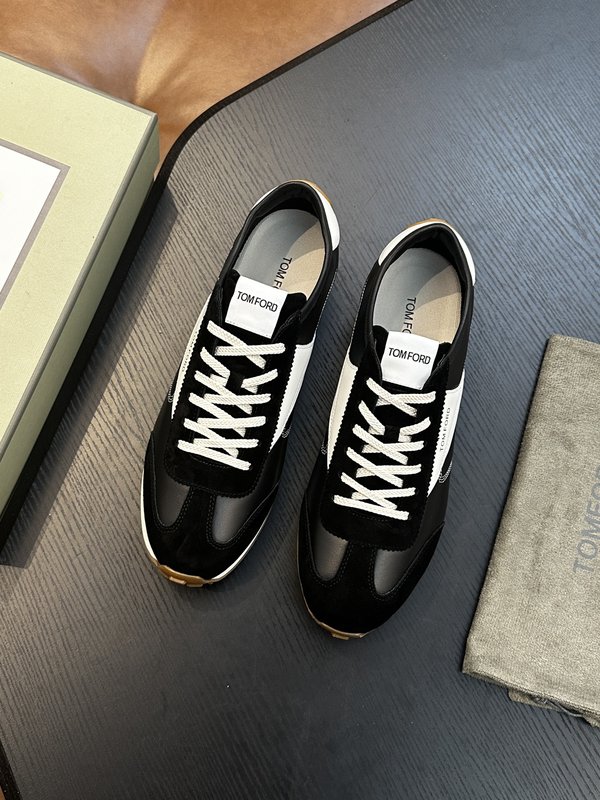 TOM FORD 캠브리지 스웨이드 로우톱 스니커즈 001-226548